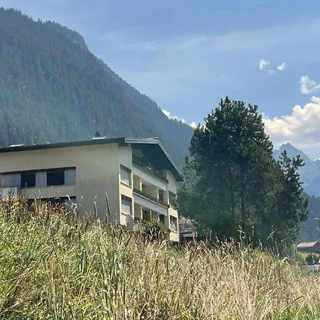 Haus Montanova 4